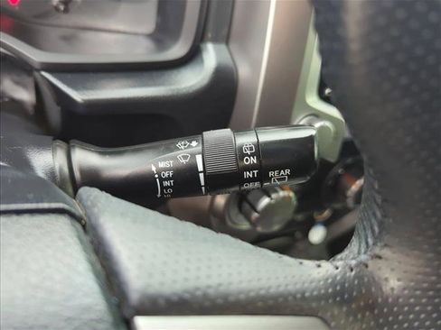 Used 2020 Toyota 4Runner SR5 AWD/4WD image 21