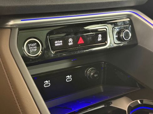 Certified 2025 Audi Q5 Premium image 25