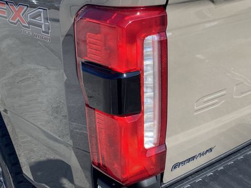 New 2026 Ford F250 Lariat w/ Lariat Premium Package AWD/4WD image 8