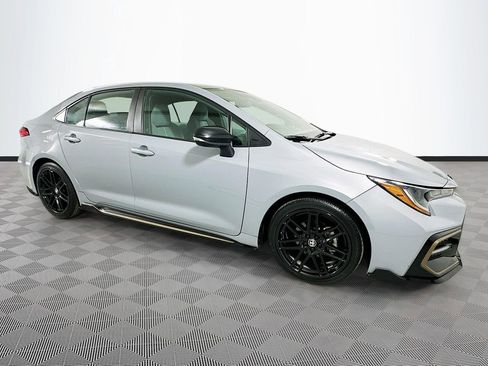 Used 2022 Toyota Corolla SE FWD image 8