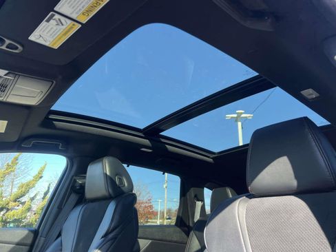 Used 2023 Acura MDX A-Spec image 10