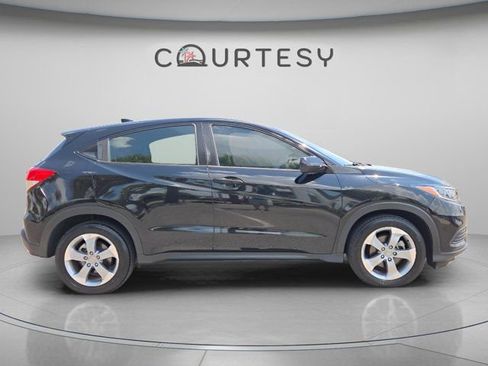 Used 2019 Honda HR-V LX image 6