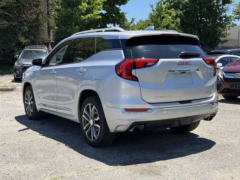 Used 2020 GMC Terrain Denali w/ Denali Premium Package AWD/4WD image 4