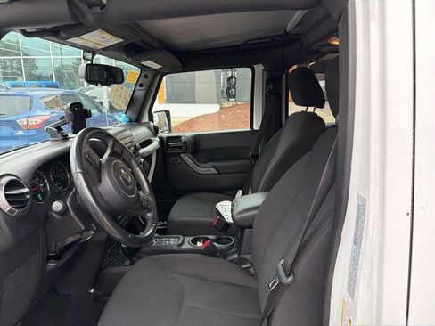 Used 2018 Jeep Wrangler Unlimited Sport S image 11