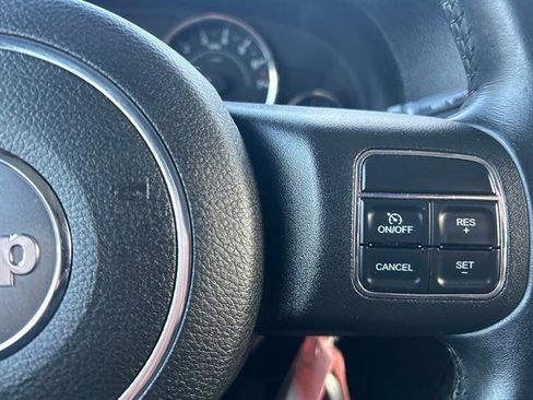 Used 2012 Jeep Wrangler Unlimited Sport image 22