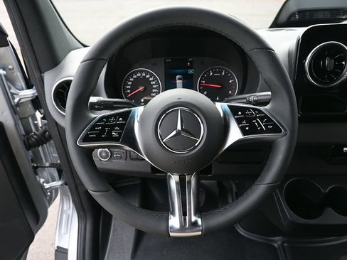 Used 2026 Mercedes-Benz Sprinter 3500 image 2