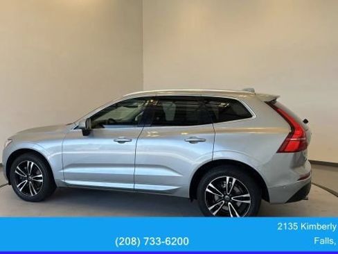 Used 2018 Volvo XC60 T6 Momentum w/ Vision Package AWD/4WD image 6