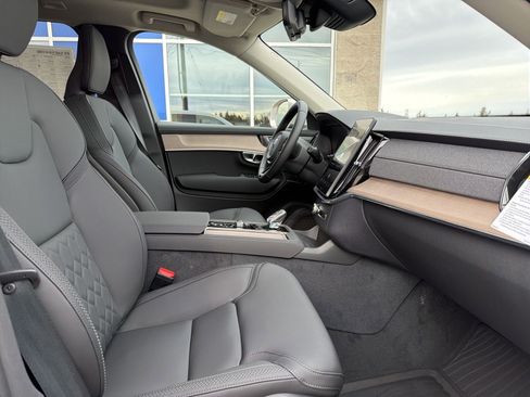 New 2026 Volvo XC90 T8 Plus w/ Protection Package Premier AWD/4WD image 22