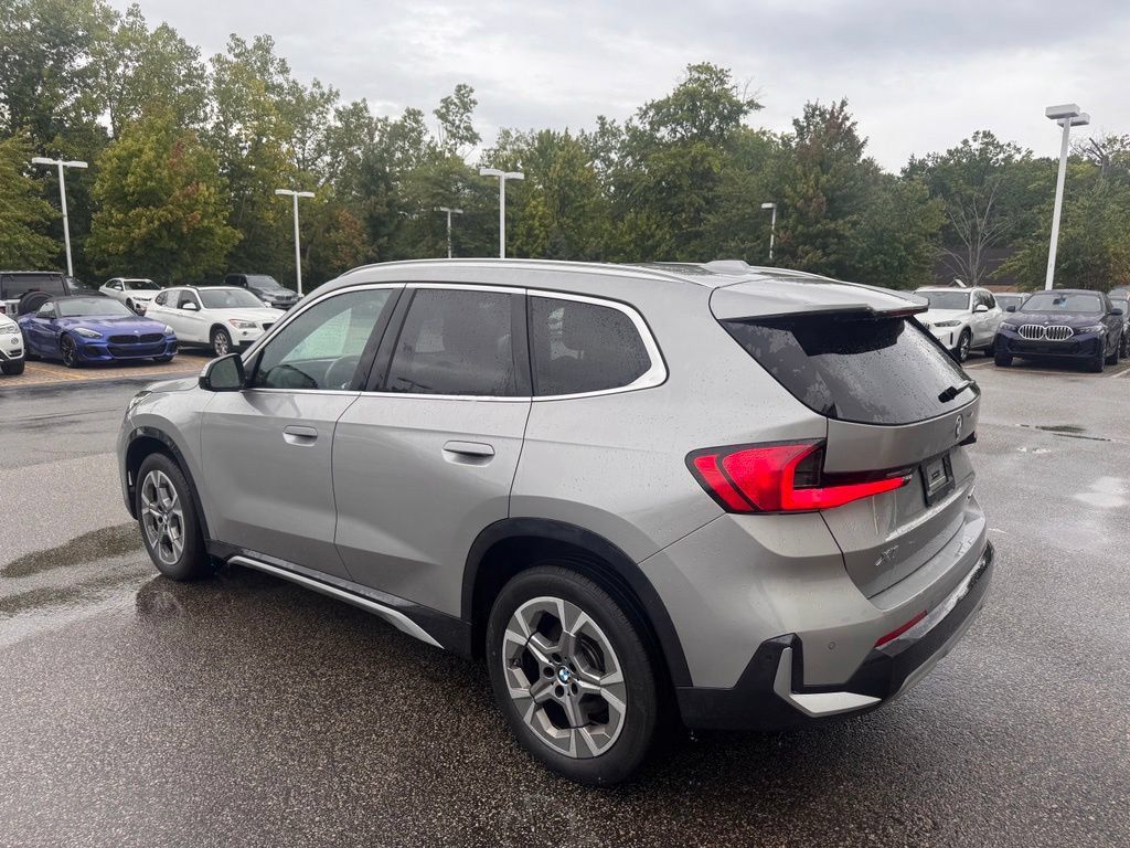 Used 2025 BMW X1 xDrive28i w/ Premium Package AWD/4WD image 3