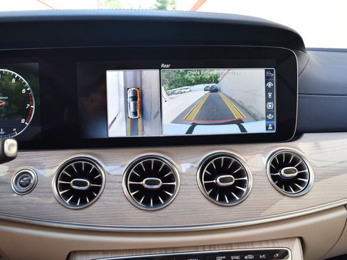 Used 2020 Mercedes-Benz E 450 Coupe w/ AMG Line image 27