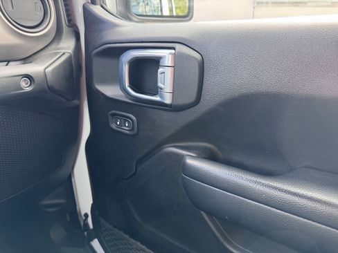 Used 2021 Jeep Wrangler Unlimited Sport image 22