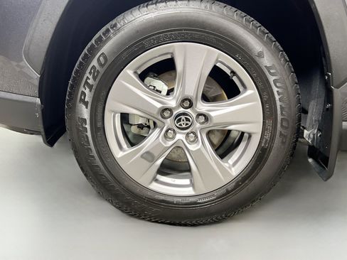 Used 2025 Toyota RAV4 XLE w/ Convenience Package FWD image 14
