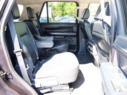 Used 2024 Ford Expedition XLT AWD/4WD image 15