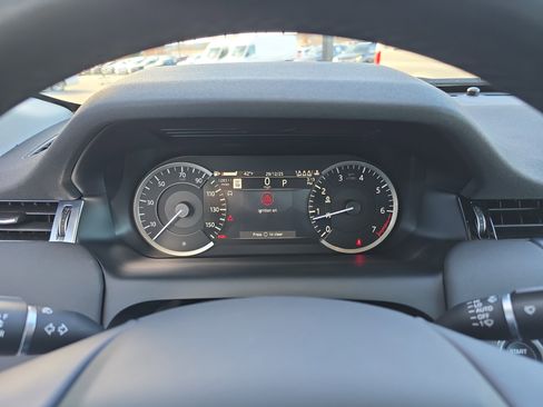 Used 2023 Land Rover Discovery Sport S image 31