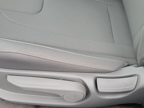 New 2025 Hyundai Elantra Sport image 10