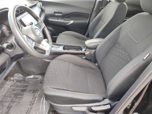 Used 2023 Nissan Kicks SV image 12