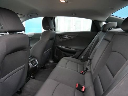 Used 2018 Chevrolet Malibu LT image 8