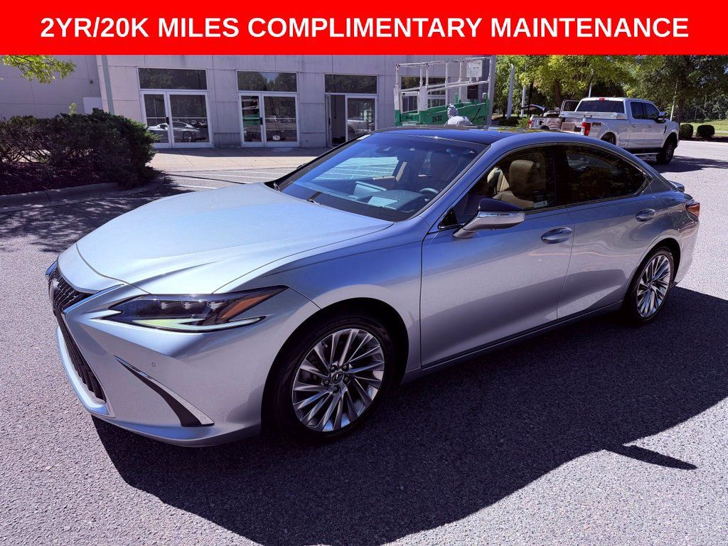 Certified 2022 Lexus ES 350 Ultra Luxury w/ Accessory Package 2 FWD image 3