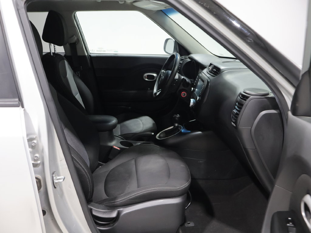 Used 2018 Kia Soul + FWD image 19