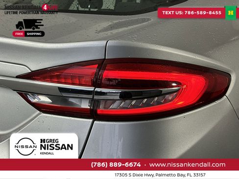 Used 2017 Ford Fusion SE w/ Fusion SE Technology Package image 30