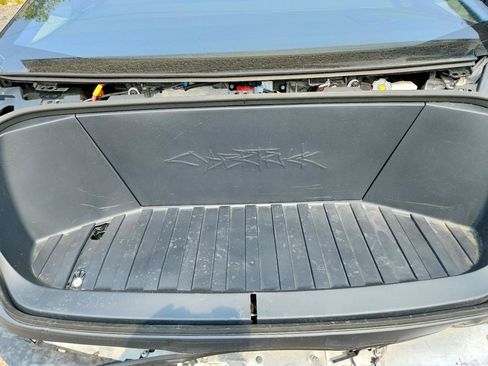 Used 2026 Tesla Cybertruck AWD Crew Cab image 9