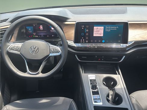 New 2026 Volkswagen Atlas SE FWD image 19