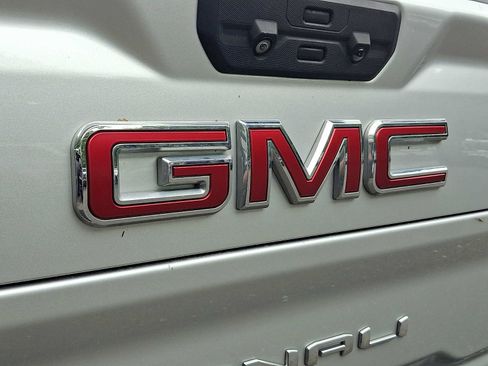 Used 2022 GMC Sierra 3500 Denali w/ Denali Ultimate Package AWD/4WD image 35