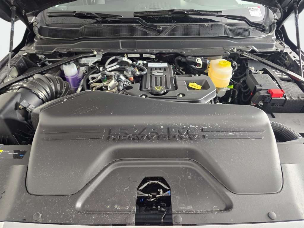 New 2026 RAM 2500 Laramie AWD/4WD image 19