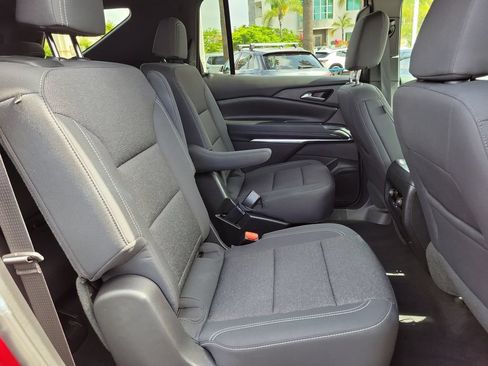 Used 2026 Chevrolet Traverse LT FWD image 20