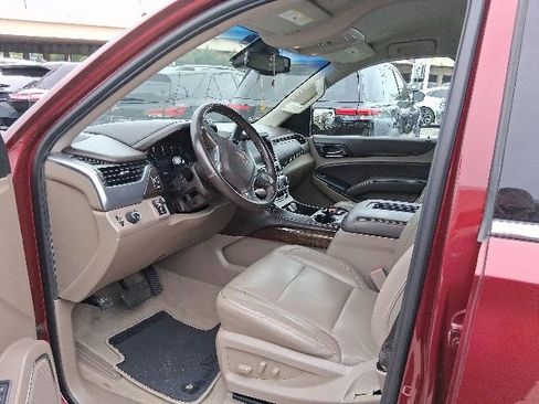 Used 2018 Chevrolet Suburban LT w/ Max Trailering Package RWD image 7