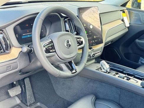 New 2026 Volvo XC60 B5 Ultra w/ Protection Package Premier AWD/4WD image 19