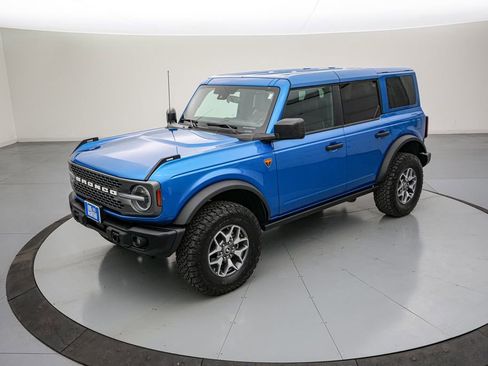 Certified 2025 Ford Bronco Badlands AWD/4WD image 9