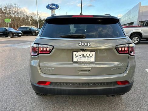 Used 2022 Jeep Compass Limited image 4