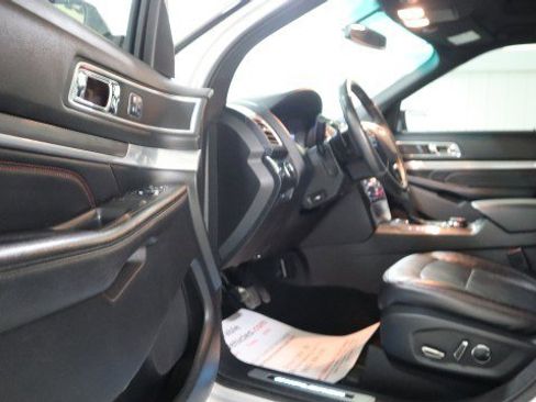 Used 2017 Ford Explorer Sport w/ Equipment Group 401A image 9