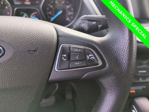 Used 2019 Ford Escape SE image 24