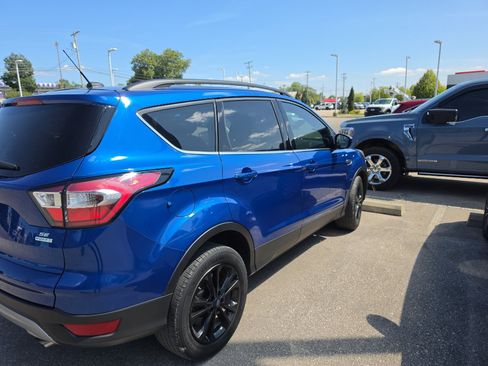 Used 2018 Ford Escape SE FWD image 5