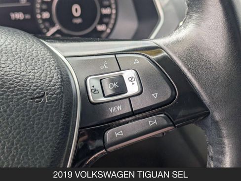 Used 2019 Volkswagen Tiguan SEL FWD image 19