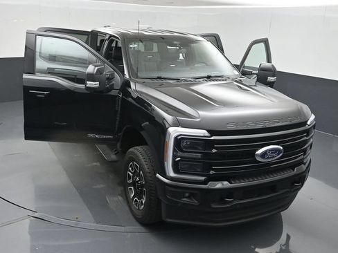 Used 2026 Ford F250 Platinum AWD/4WD image 57