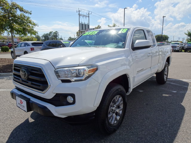 Used 2018 Toyota Tacoma SR5 AWD/4WD image 8