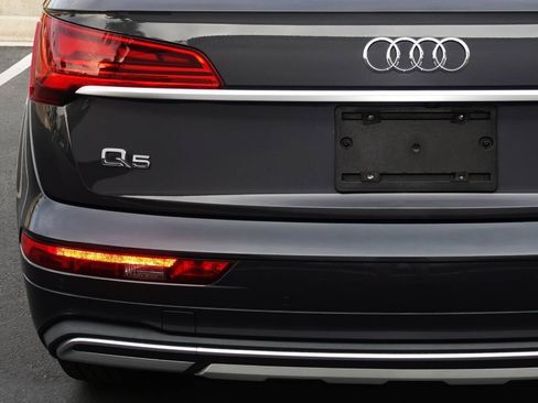 Used 2021 Audi Q5 2.0T Premium w/ Convenience Package AWD/4WD image 14