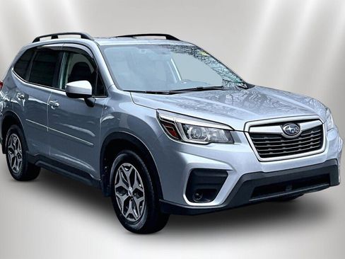 Used 2020 Subaru Forester Premium image 1