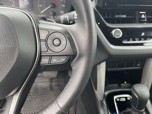Certified 2024 Toyota Corolla Cross AWD Hybrid image 19