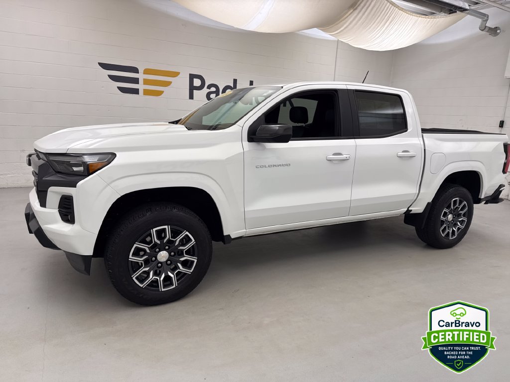 Used 2024 Chevrolet Colorado LT w/ LT Convenience Package III RWD image 3