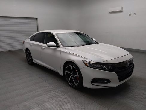 Used 2019 Honda Accord Sport image 13