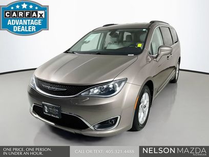 Used 2017 Chrysler Pacifica Touring-L w/ Tire & Wheel Group