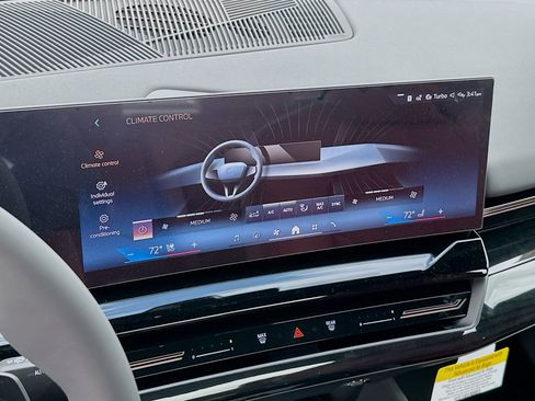 New 2026 BMW i5 eDrive40 w/ M Sport Package image 13