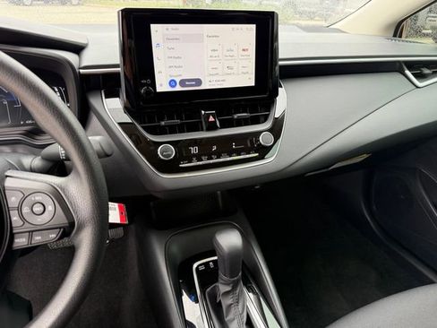 Used 2026 Toyota Corolla LE image 21
