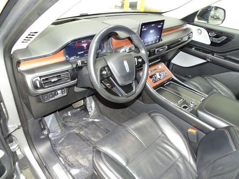 Used 2020 Lincoln Aviator Reserve w/ Equipment Group 202A image 18