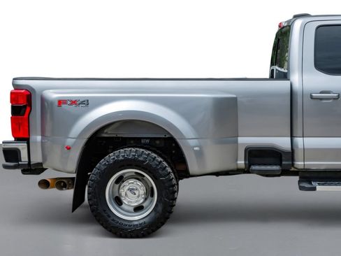 Used 2023 Ford F350 Lariat w/ FX4 Off-Road Package AWD/4WD image 6