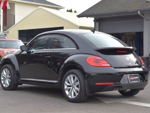 Used 2013 Volkswagen Beetle TDI image 2